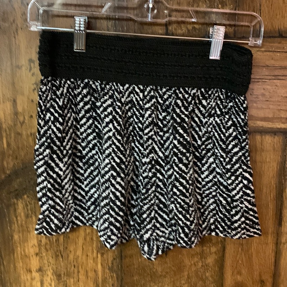 Joe B shorts size Large